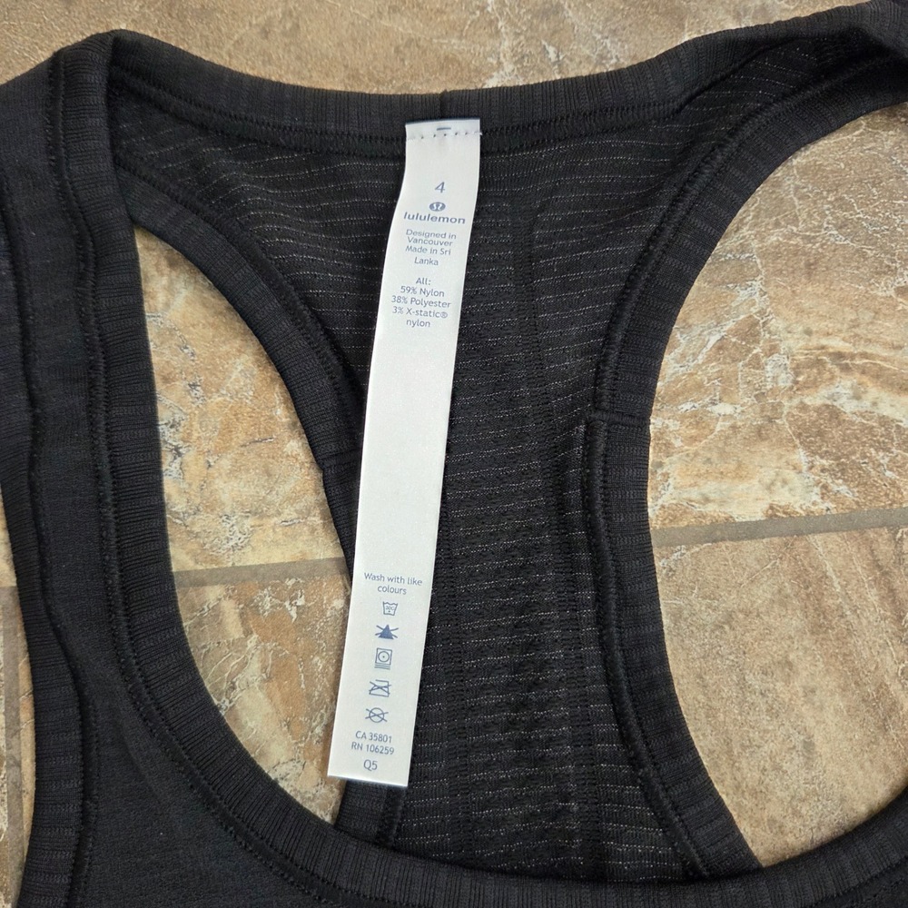 NWT Lululemon Swiftly Tech Racerback Tank Top Black White Ombre Space Dye Size 4 - Picture 4 of 7